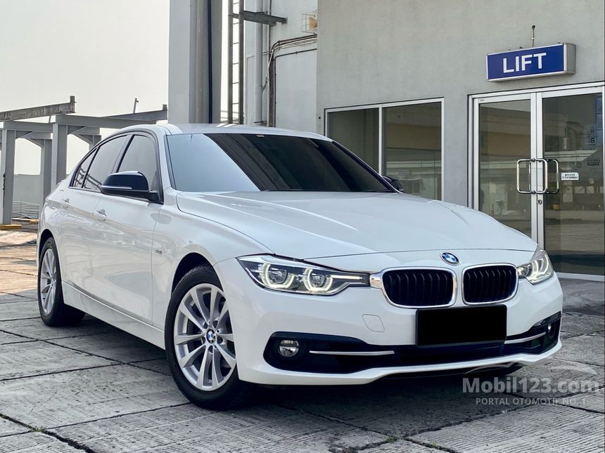 Jual Mobil BMW 320i 2016 Sport 2.0 di DKI Jakarta Automatic Sedan Putih ...