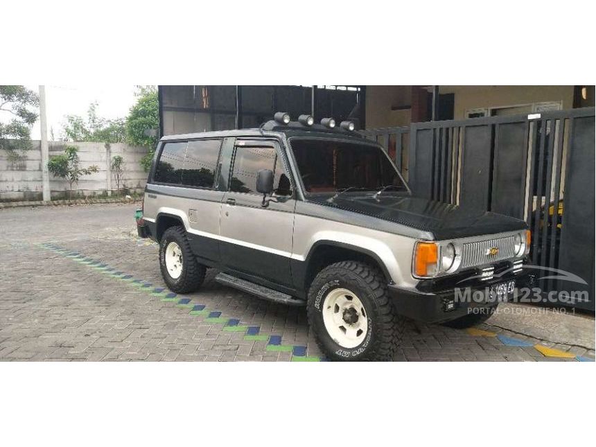 Jual Mobil  Chevrolet  Trooper 1983 2 3 di Jawa  Timur  Manual 