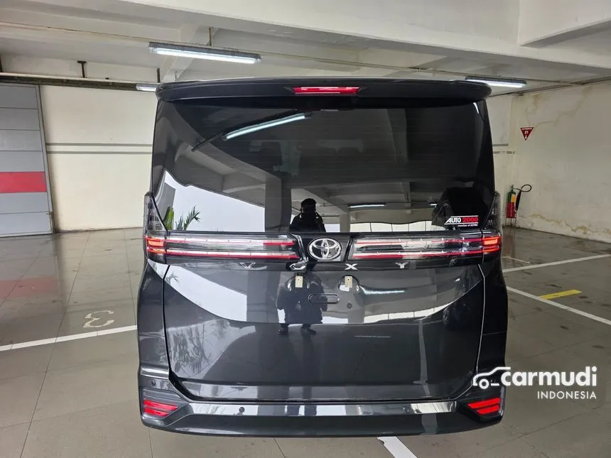 2025 Toyota Voxy (Premium Color) MPV