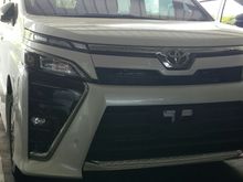2018 Toyota Voxy 2.0 R80 Wagon