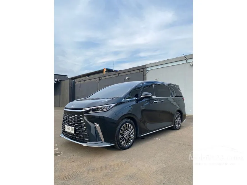 2024 Lexus LM 350 7 Seater MPV