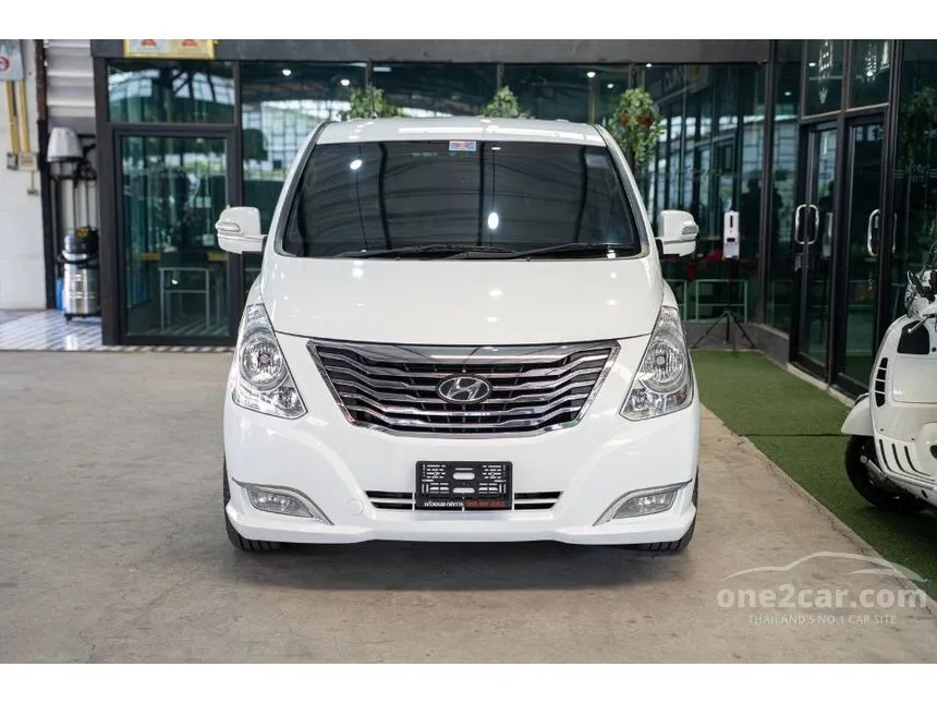 2015 Hyundai GRAND STAREX VIP Wagon