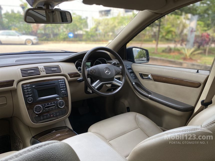 Jual Mobil Mercedes-Benz R300 L 2011 Family 3.0 di DKI Jakarta ...