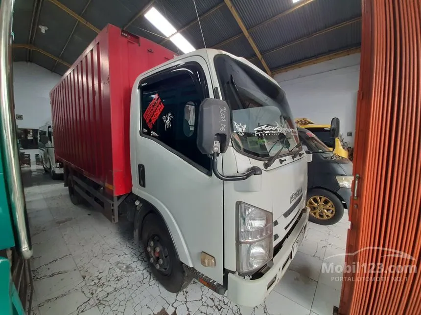 Jual Mobil Isuzu Elf 2018 NMR 71 L 4.6 di Jawa Timur Manual Trucks Putih Rp 275.000.000