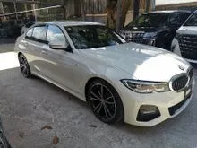 2021 BMW 320i 2.0 M Sport Sedan MODEL/BLACK INTERIOR/360 CAM/BSM/POWER BOOT/UNREGISTER