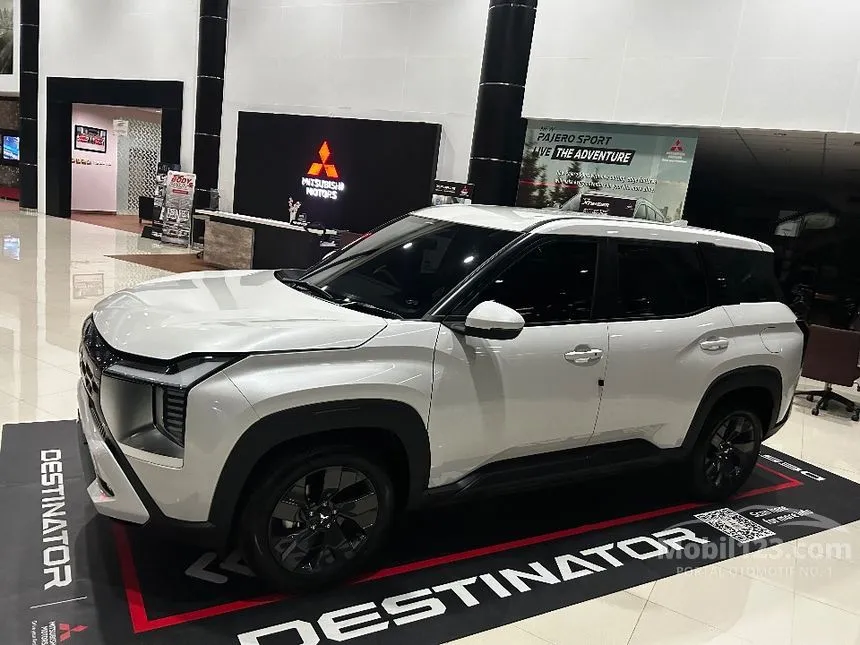 2026 Mitsubishi Destinator Exceed (Quartz White Pearl) SUV