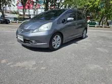 2010 Honda JAZZ 1.5 (ปี 08-14) SV Hatchback