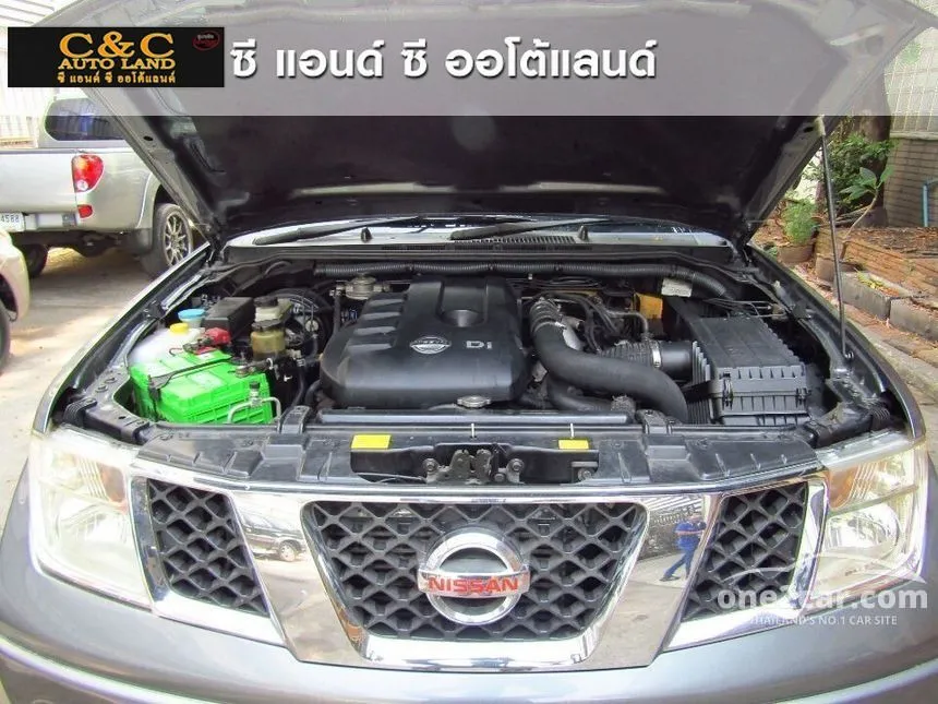 2009 Nissan Frontier Navara LE Double Cab Pickup