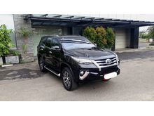2016 Toyota Fortuner 2.4 VRZ SUV hitam siap pakai