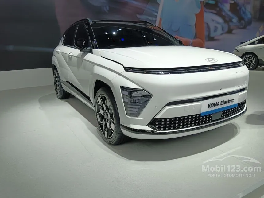 Jual Mobil Hyundai Kona 2024 Electric Long Range Signature di DKI Jakarta Automatic Wagon Putih Rp 584.000.000