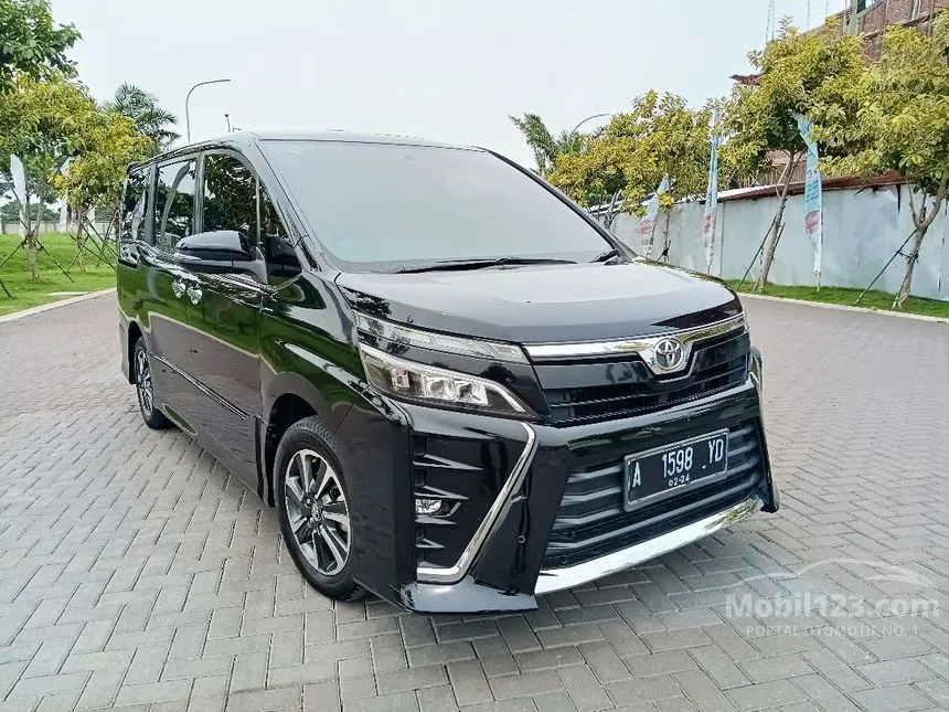 Jual Mobil Toyota Voxy 2018 2.0 di Banten Automatic Wagon Hitam Rp 339.000.000