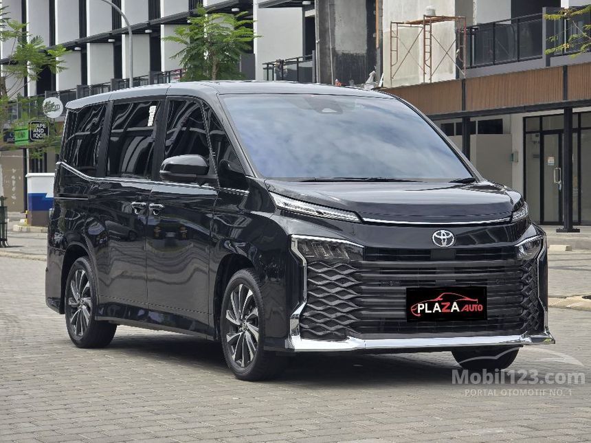 Jual Mobil Toyota Voxy 2022 (Premium Color) 2.0 di DKI Jakarta ...