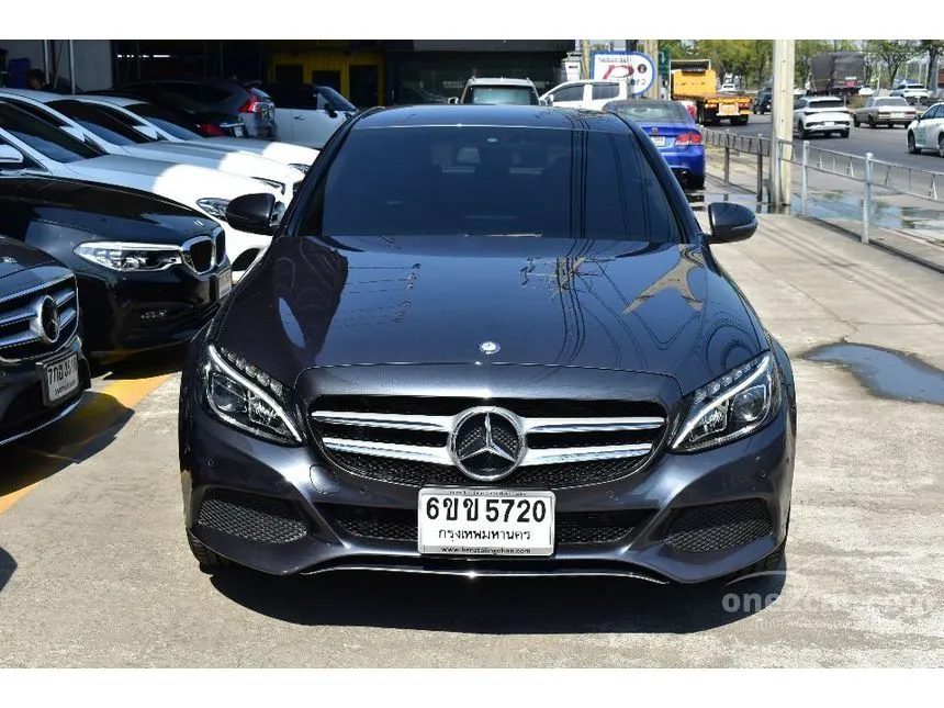 2016 Mercedes-Benz C350 e Avantgarde Sedan