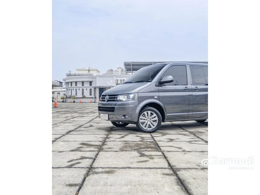 2013 Volkswagen Caravelle LWB Van