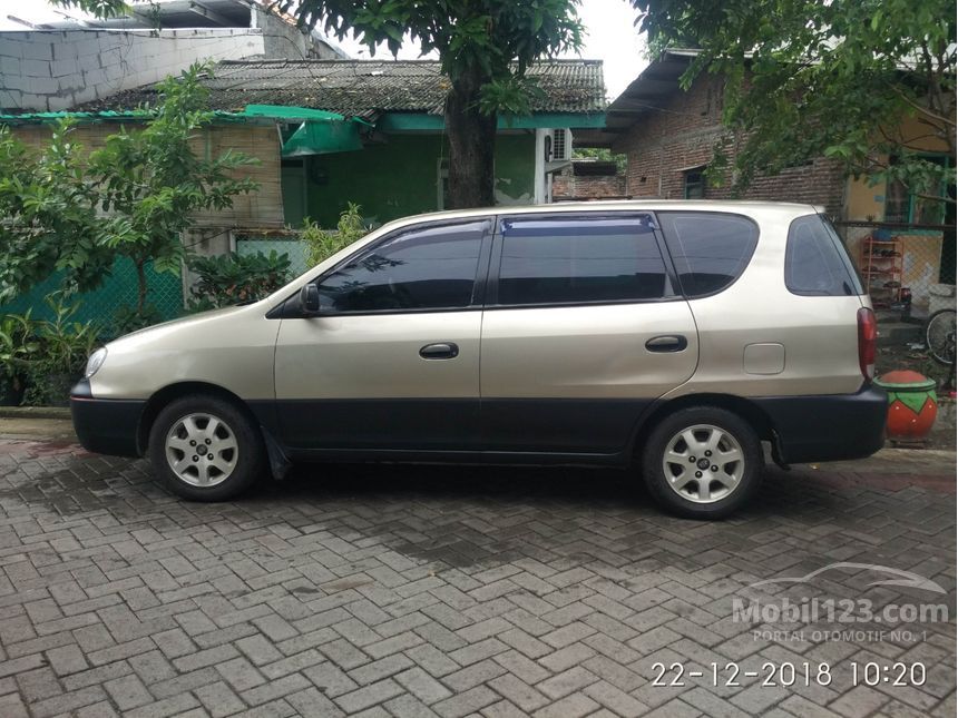 Jual Mobil KIA Carens 2001 FJ 1.8 di Jawa Timur Manual MPV Emas Rp 48 