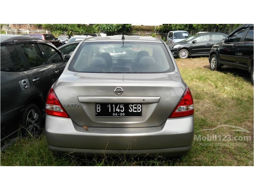 Jual Mobil  Nissan  Latio  2010 1 6 Manual 1 6 di DKI Jakarta 