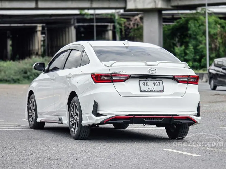 2023 Toyota Yaris Ativ Smart Sedan