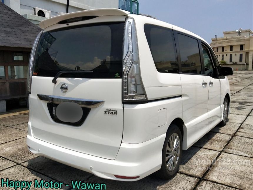 Nissan serena 2015