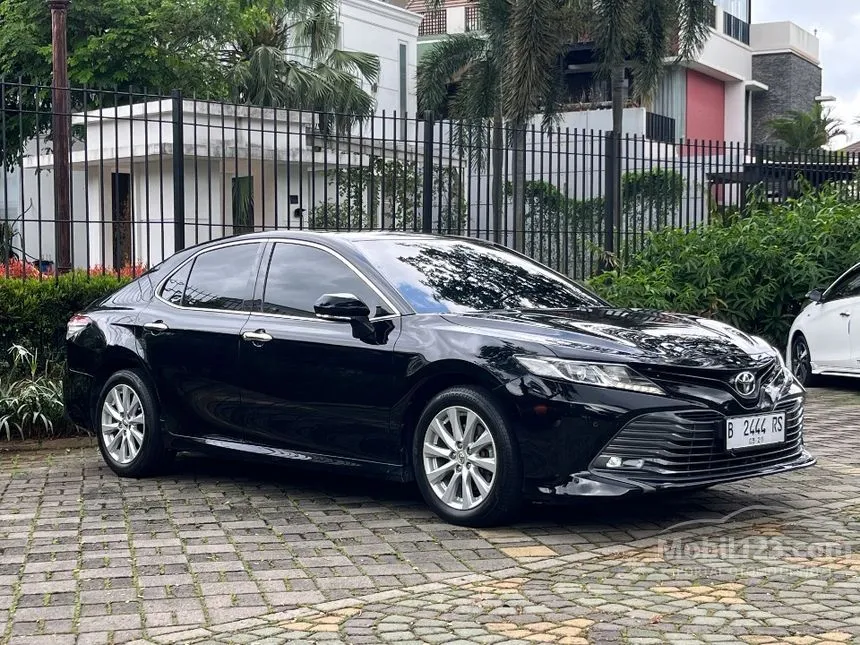 2019 Toyota Camry V Sedan