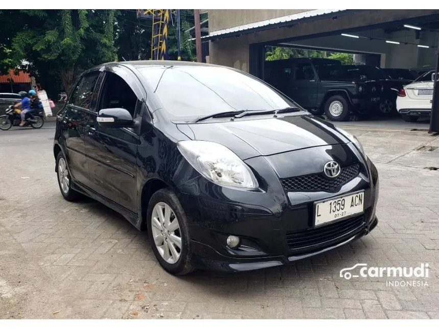 2010 Toyota Yaris S Limited Hatchback