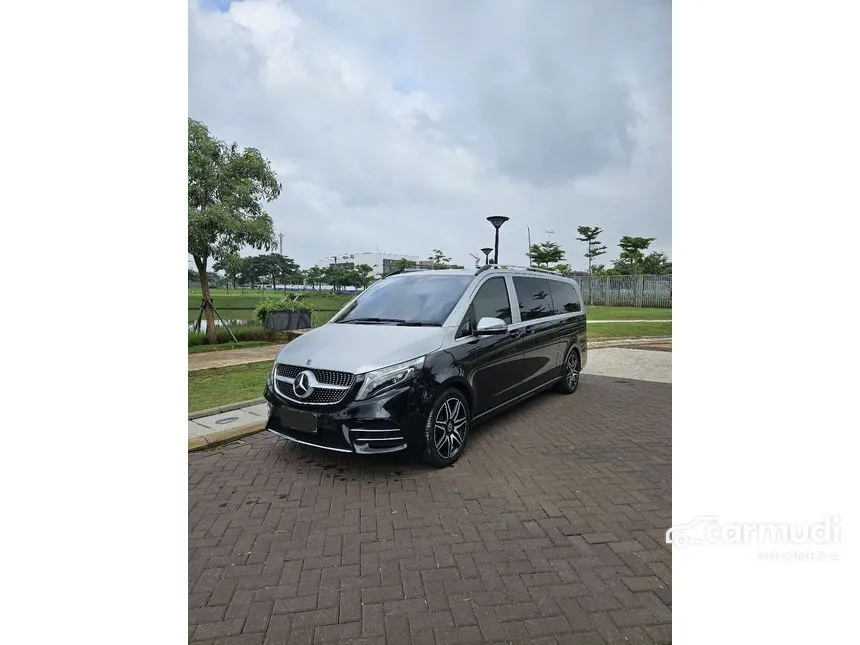 Mercedes Benz V260 AMG Lombardi XLWB Tahun registrasi 2021 Tahun perakitan  2020 Black on Beige. Odometer 22.000 miles / 36.000…