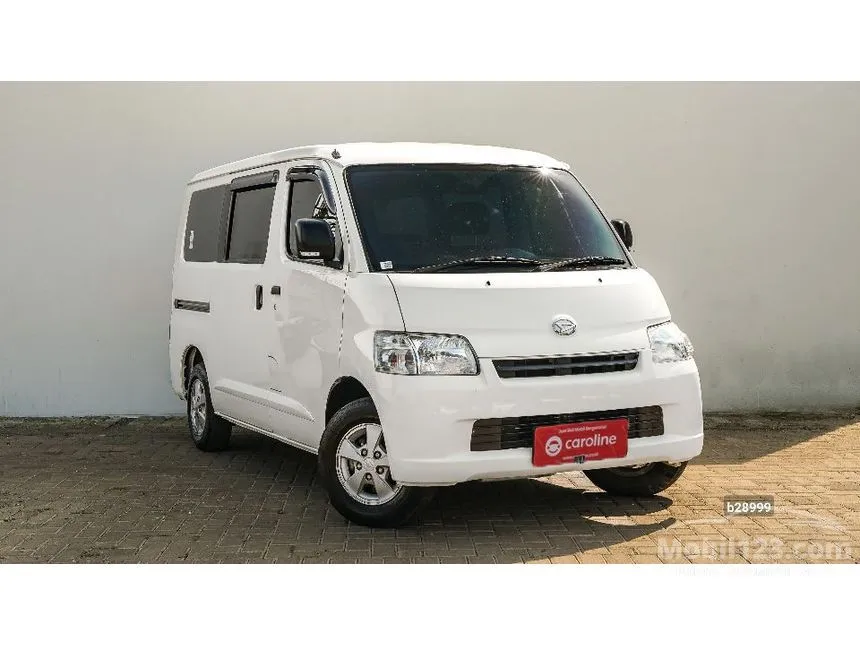 2022 Daihatsu Gran Max Mini Bus D Van