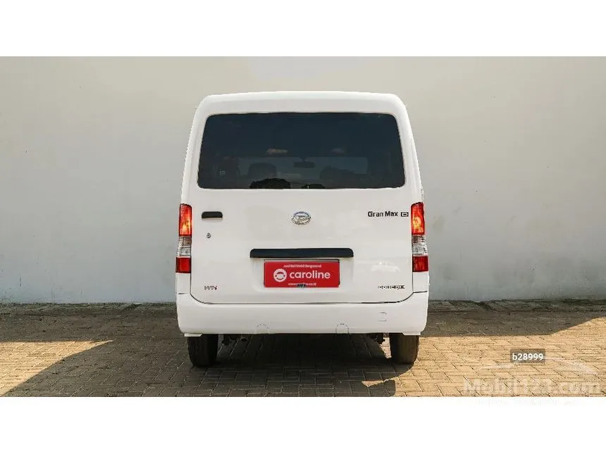 2022 Daihatsu Gran Max Mini Bus D Van