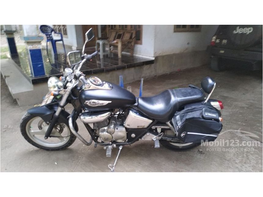 Jual Motor  Honda  Phantom  2003 0 2 di Yogyakarta Manual 