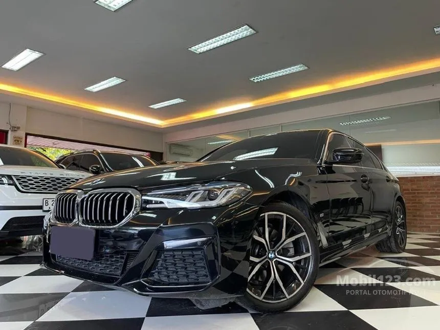 Jual Mobil BMW 520i 2021 M Sport 2.0 di DKI Jakarta Automatic Sedan Hitam Rp 795.000.000