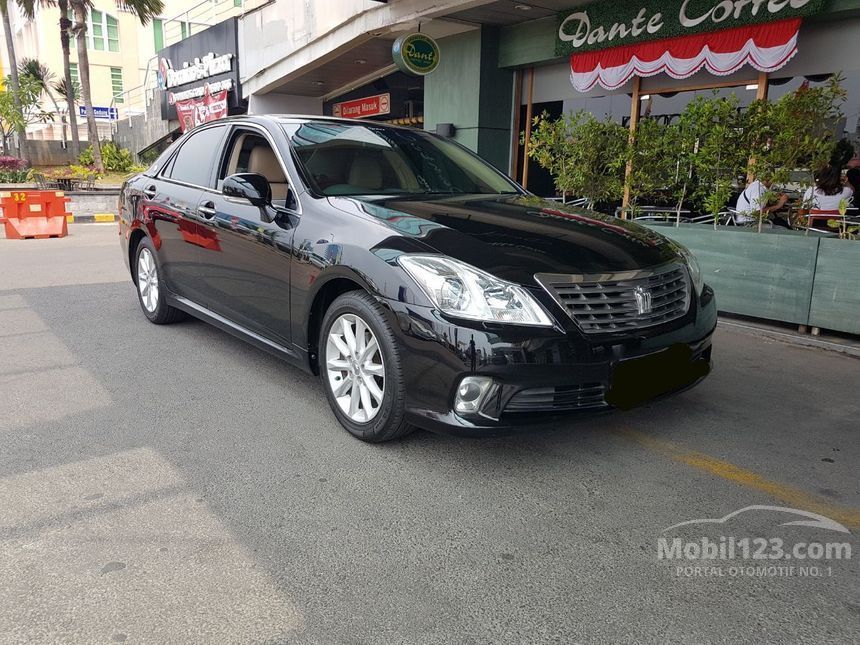 Jual Mobil  Toyota  Crown  2010 Royal  Saloon  3 0 di DKI 