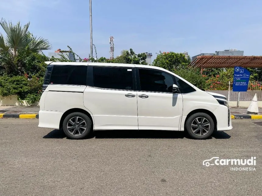 2018 Toyota Voxy Wagon