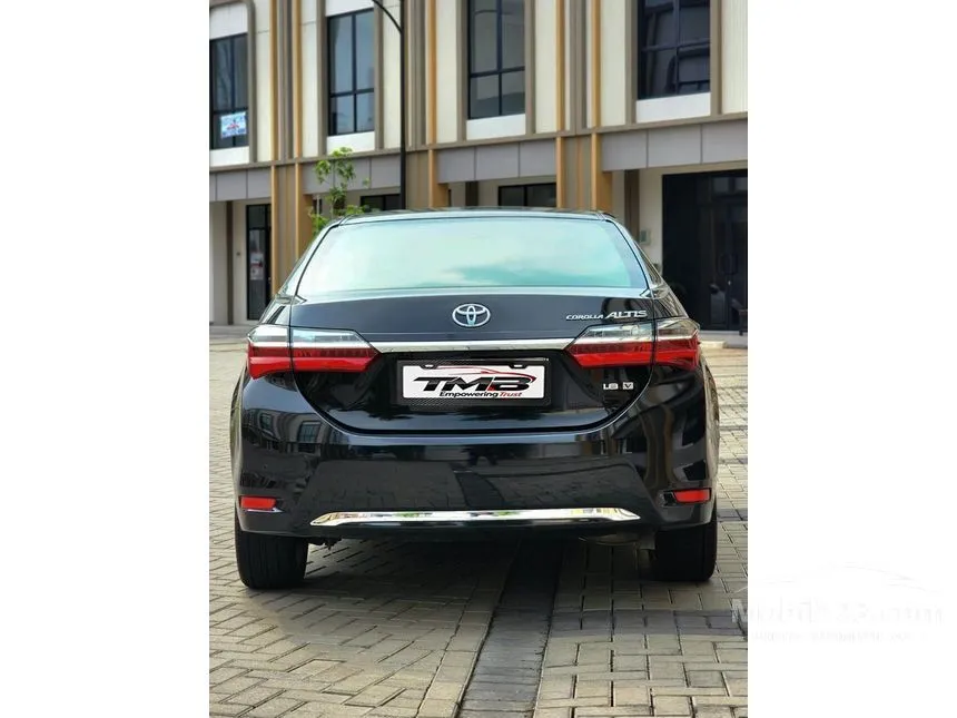 2017 Toyota Corolla Altis V Sedan