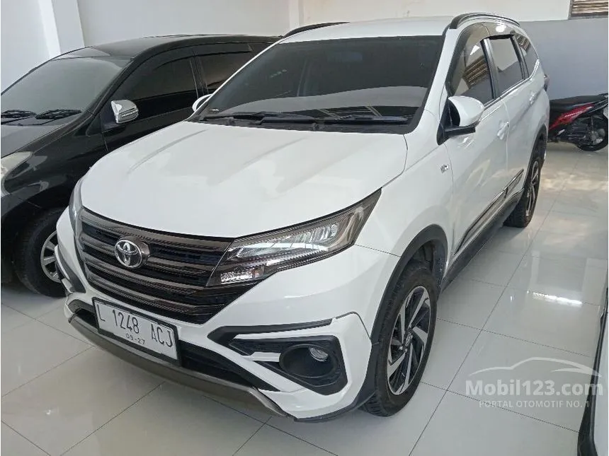 Jual Mobil Toyota Rush 2022 S GR Sport 1.5 di Jawa Timur Automatic SUV Putih Rp 250.000.000