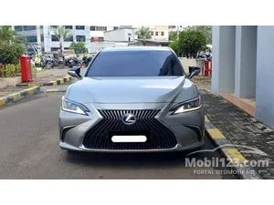 2020 Lexus ES 300h 2.5 Ultra Luxury Sedan