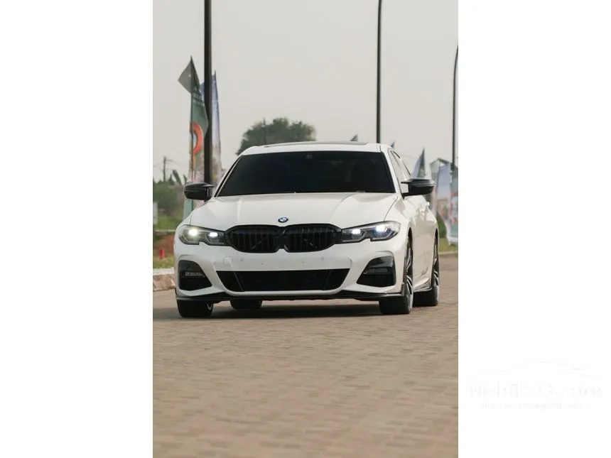 2022 BMW 330i M Sport Sedan