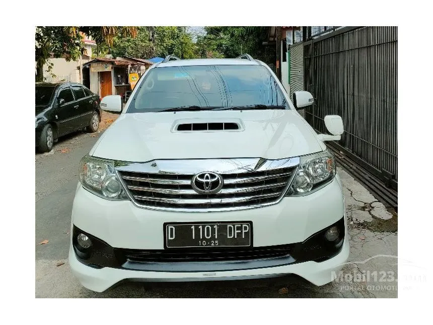 Jual Mobil Toyota Fortuner 2015 G TRD 2.5 di Jawa Barat Automatic SUV Putih Rp 315.000.000