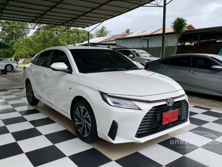 2024 Toyota Yaris Ativ Sport Sedan