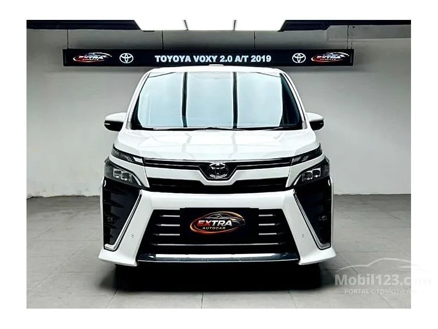2019 Toyota Voxy MPV