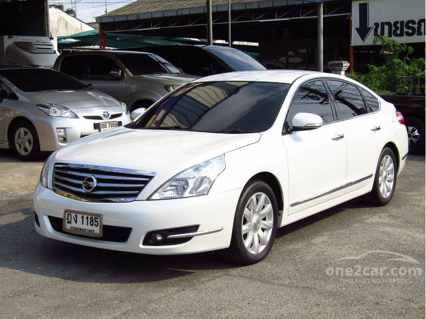 Nissan teana 250