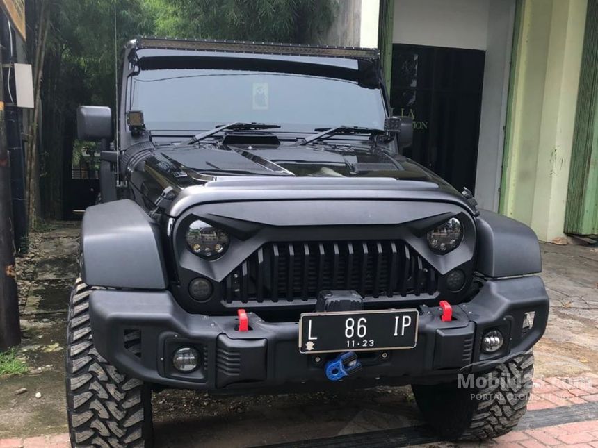 Jual Mobil  Jeep  Wrangler 2013 Sport CRD Unlimited 2 8 di 