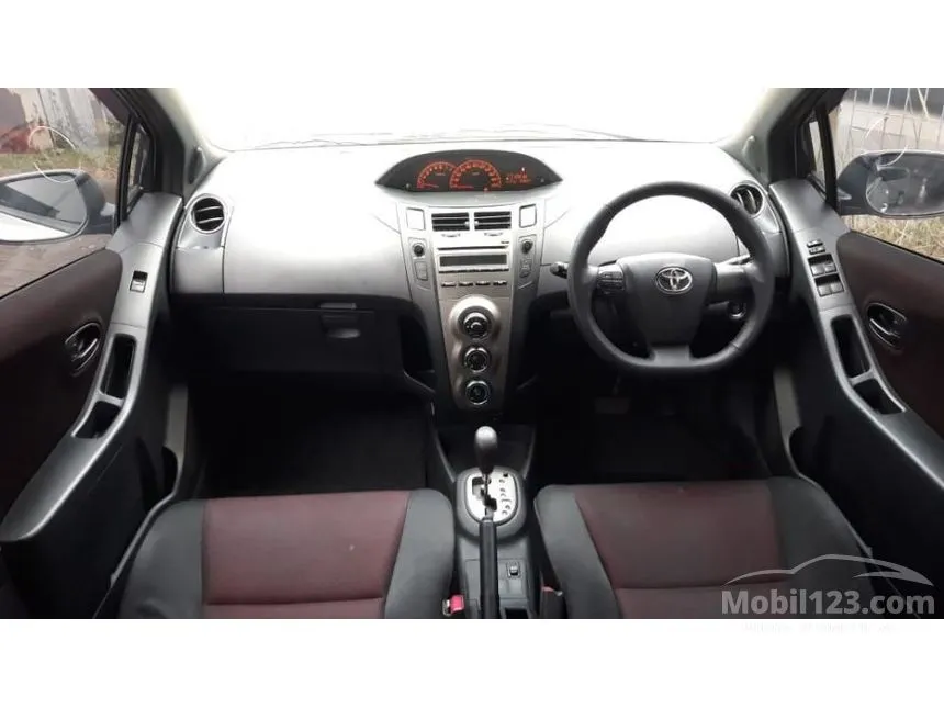 2012 Toyota Yaris S Limited Hatchback
