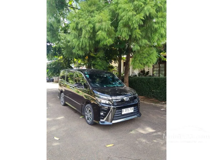 2018 Toyota Voxy MPV