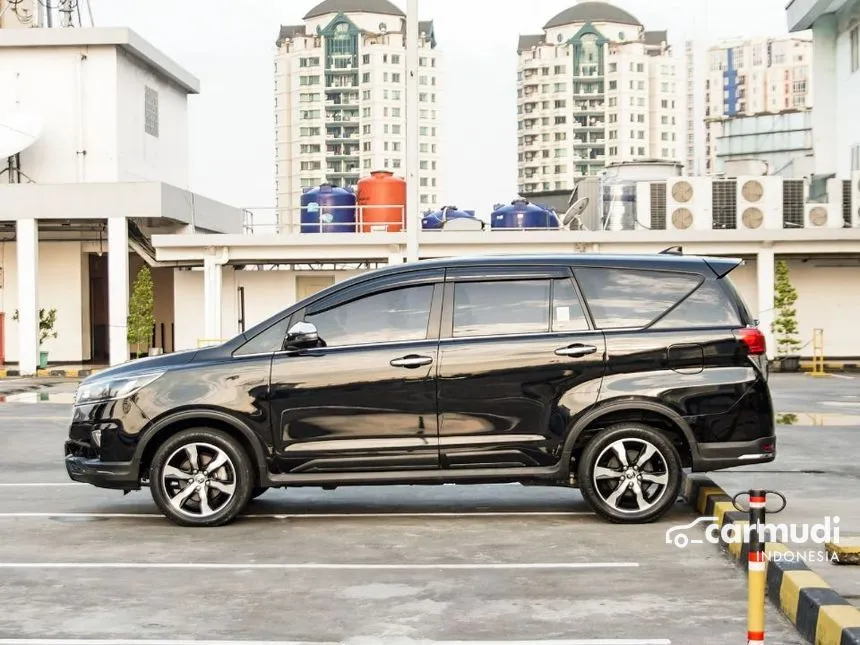 2022 Toyota Kijang Innova Venturer MPV