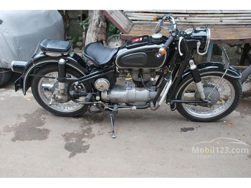 Jual Motor  BMW  R27  1961 0 3 di Jawa Timur Manual Hitam Rp 