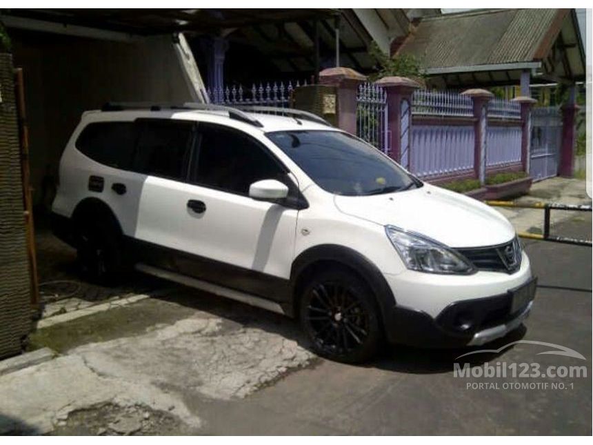 Jual Mobil Nissan Grand Livina 2014 X-Gear 1.5 di Jawa 