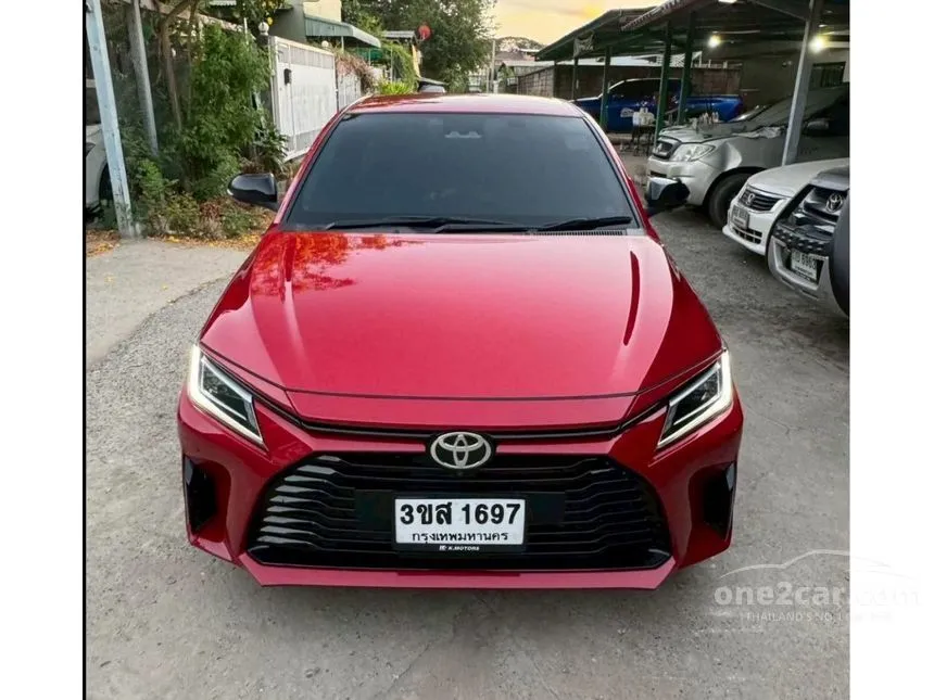 2023 Toyota Yaris Ativ Premium Luxury Sedan