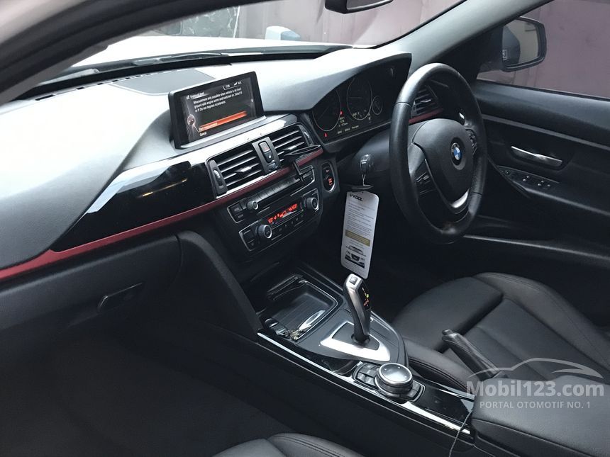 Jual Mobil BMW 320i 2014 Sport 2.0 di DKI Jakarta Automatic Sedan Putih