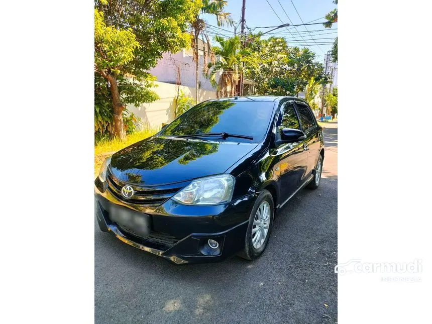 2013 Toyota Etios Valco G Hatchback