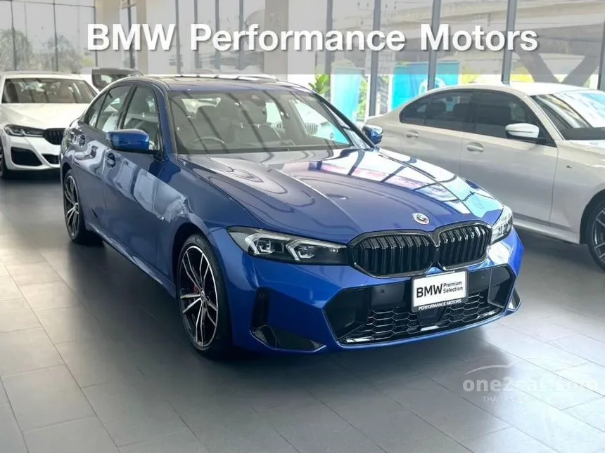 2022 BMW 330e M Sport Sedan