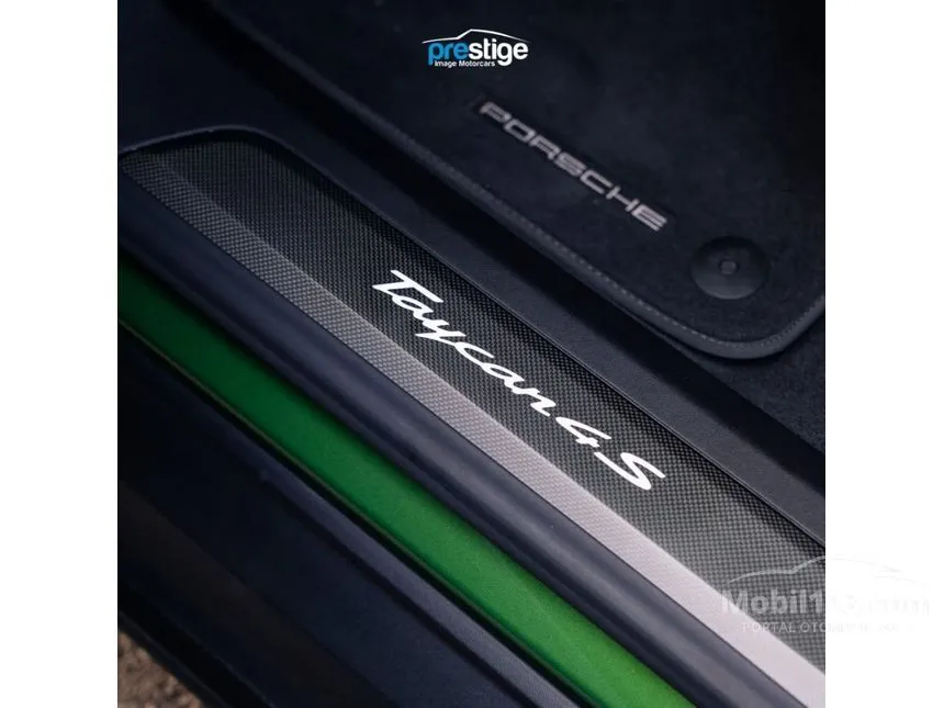 2021 Porsche Taycan 4S Performance Battery Plus Sedan